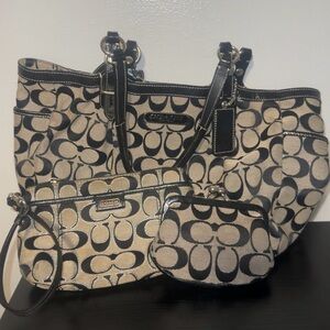 Coach Black and Cream Signature Tote Set